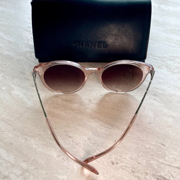 CHANEL Pantos Sunglasses – Model 5440 – Transparent Pink / Gradient Brown - Picture 4 of 10